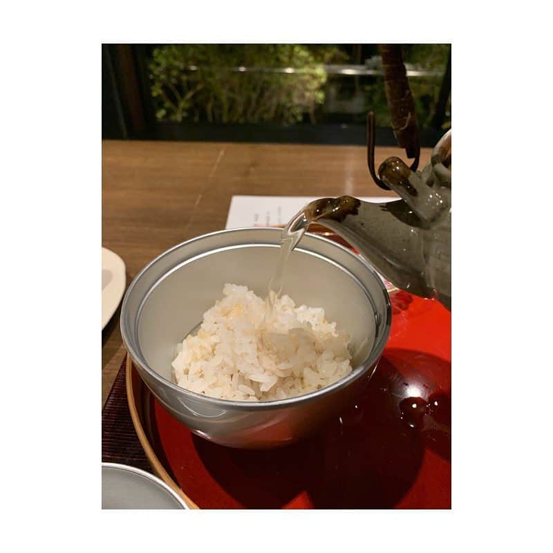 市橋有里さんのインスタグラム写真 - (市橋有里Instagram)「先日の美味しかったもの。天然の尼子の美味しいこと✨そしてデザートのソフトクリームも、どのお料理にも山葵が合う癒しの和食。小料理屋ありはお休みのそんなオフの日でした。 ・ #あまご #あめご とも言う #おろしたて山葵 #オフをいただき癒しの日 #小料理屋あり 定休日w」3月19日 23時34分 - ariichihashi