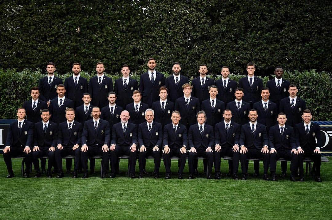 クリスティアーノ・ビラーギのインスタグラム：「🇮🇹Forza Italia🇮🇹 #italy #nazionale #euro2020 @armani」