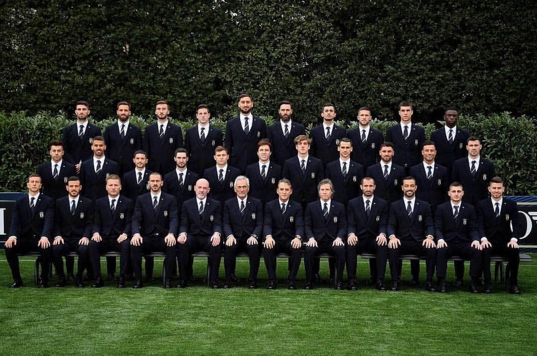 クリスティアーノ・ビラーギさんのインスタグラム写真 - (クリスティアーノ・ビラーギInstagram)「🇮🇹Forza Italia🇮🇹 #italy #nazionale #euro2020 @armani」3月19日 23時35分 - cristianobiraghi34