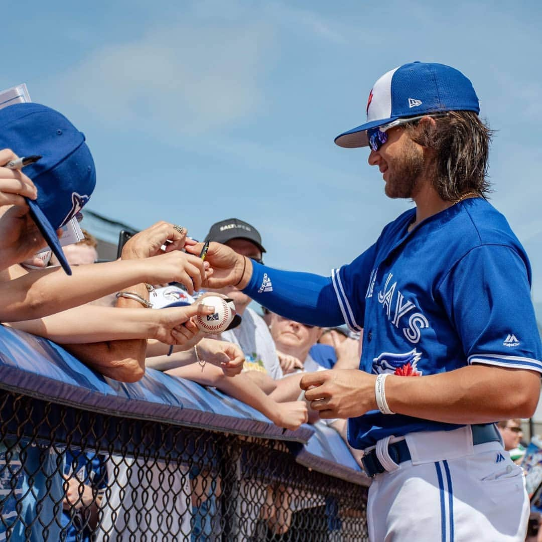 トロント・ブルージェイズさんのインスタグラム写真 - (トロント・ブルージェイズInstagram)「We didn't play ⚾ today. But these Spring Training pics will put a 😃 on your face. #LetsGoBlueJays」3月20日 5時15分 - bluejays