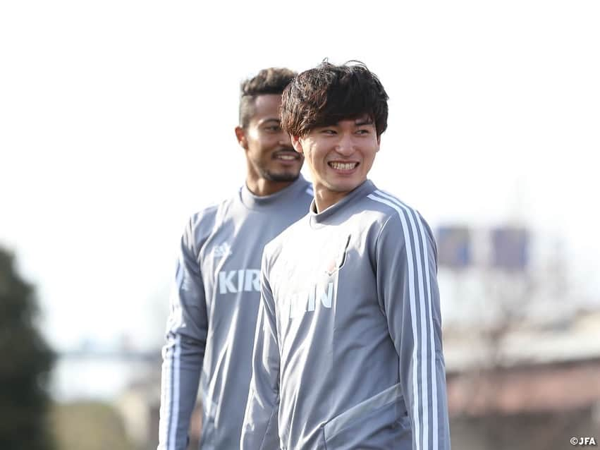 日本サッカー協会さんのインスタグラム写真 - (日本サッカー協会Instagram)「【📸日本代表Team Cam】3月19日(火):本日、日本代表に#柴崎岳 選手、#冨安健洋 選手、#橋本拳人 選手、#南野拓実 選手、#堂安律 選手が合流しました！ ・ #daihyo #SAMURAIBLUE ―――――――――――――――――― キリンチャレンジカップ2019 🆚コロンビア代表 📅3/22(金)19:20KO 📍神奈川／日産スタジアム 📺日本テレビ系で生中継 ・ キリンチャレンジカップ2019 🆚ボリビア代表 📅3/26(火)19:30KO 📍兵庫／ノエビアスタジアム神戸 📺フジテレビ系列で生中継 ・ 👉大会情報はJFA.jpへ ――――――――――――――――――」3月19日 23時57分 - japanfootballassociation