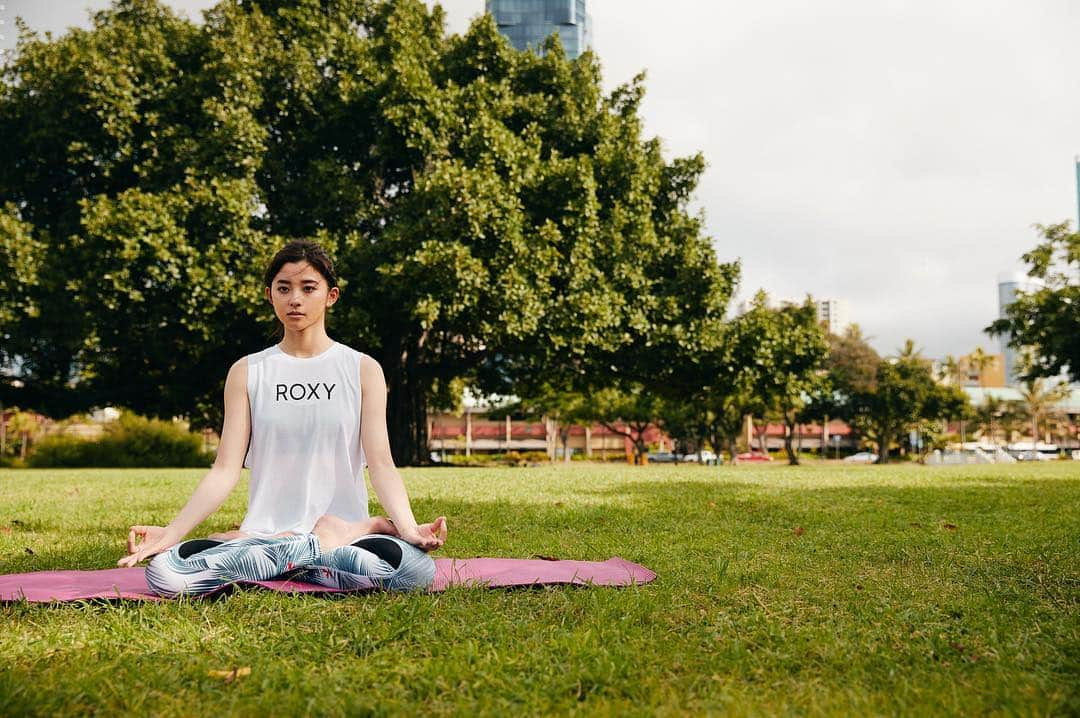 ROXY JAPANさんのインスタグラム写真 - (ROXY JAPANInstagram)「Morning Yoga🧘‍♀️ @asahina_aya  #roxyfitness」3月20日 0時11分 - roxyjapan