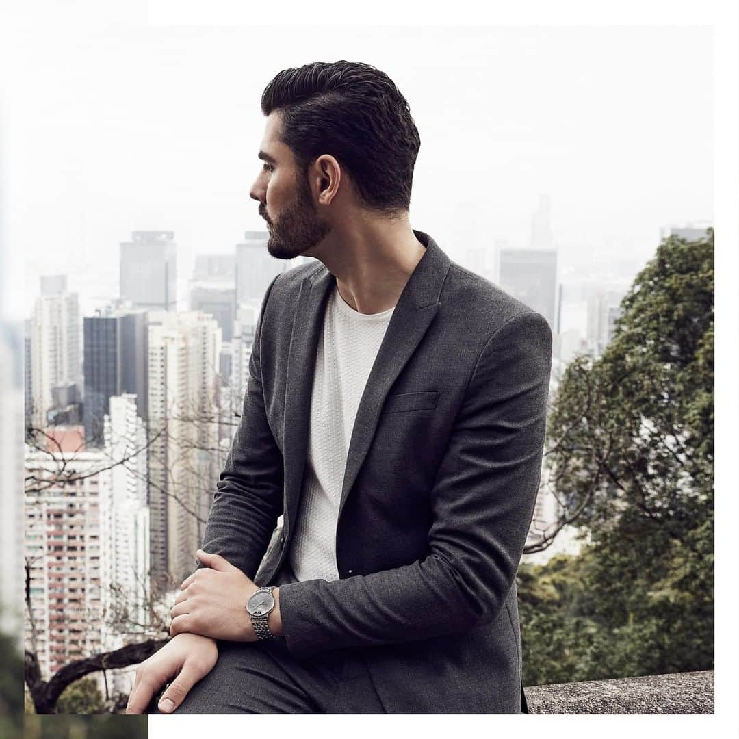 のインスタグラム：「The Longines Elegant Collection is the epitome of sophistication and simplicity. #EleganceisanAttitude #LonginesElegant」