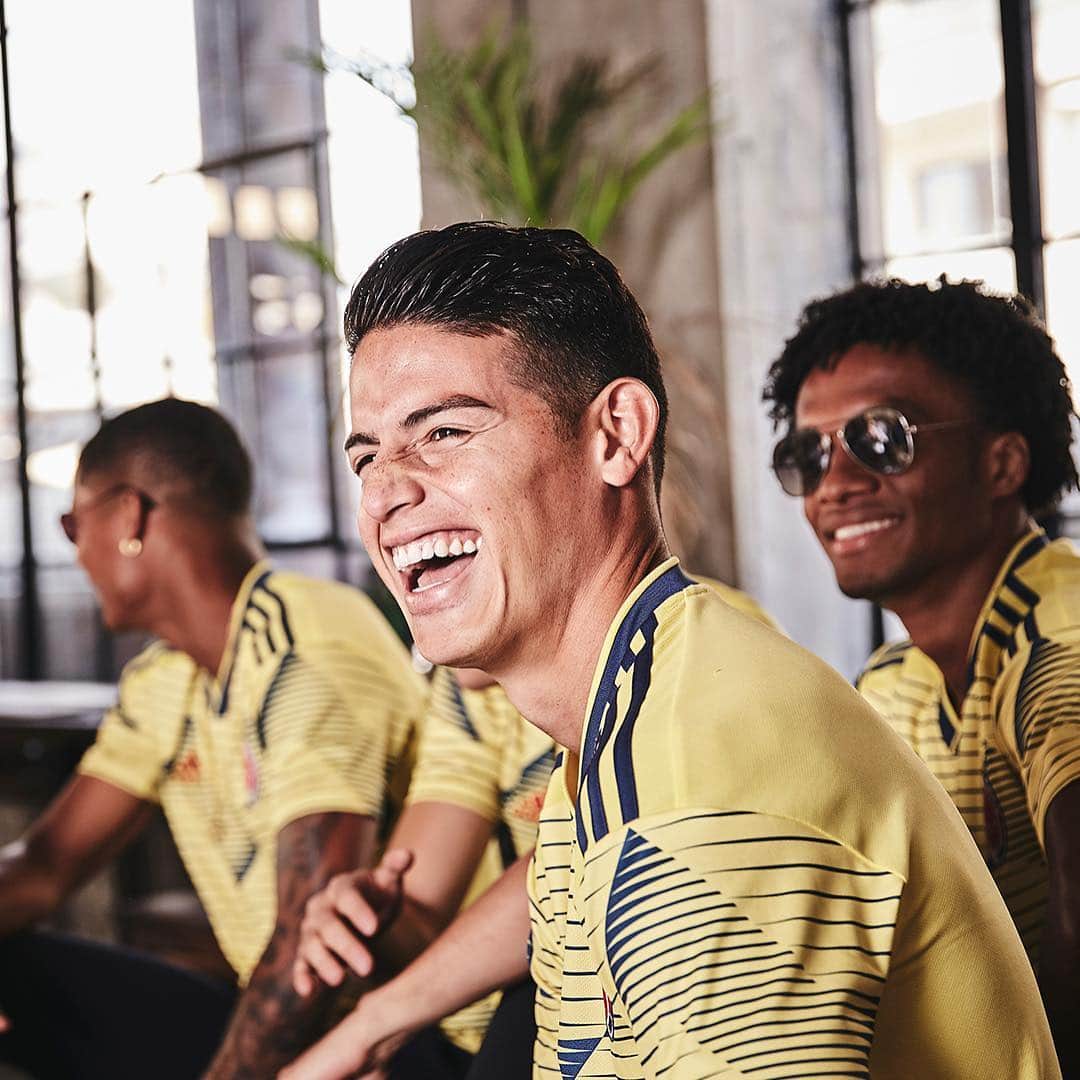 サッカー コロンビア代表チームのインスタグラム：「Que la alegría se traslade a la cancha. ¡Tenemos nueva camiseta! 🔥😍 @adidasco #DareToCreate #creadoconadidas」