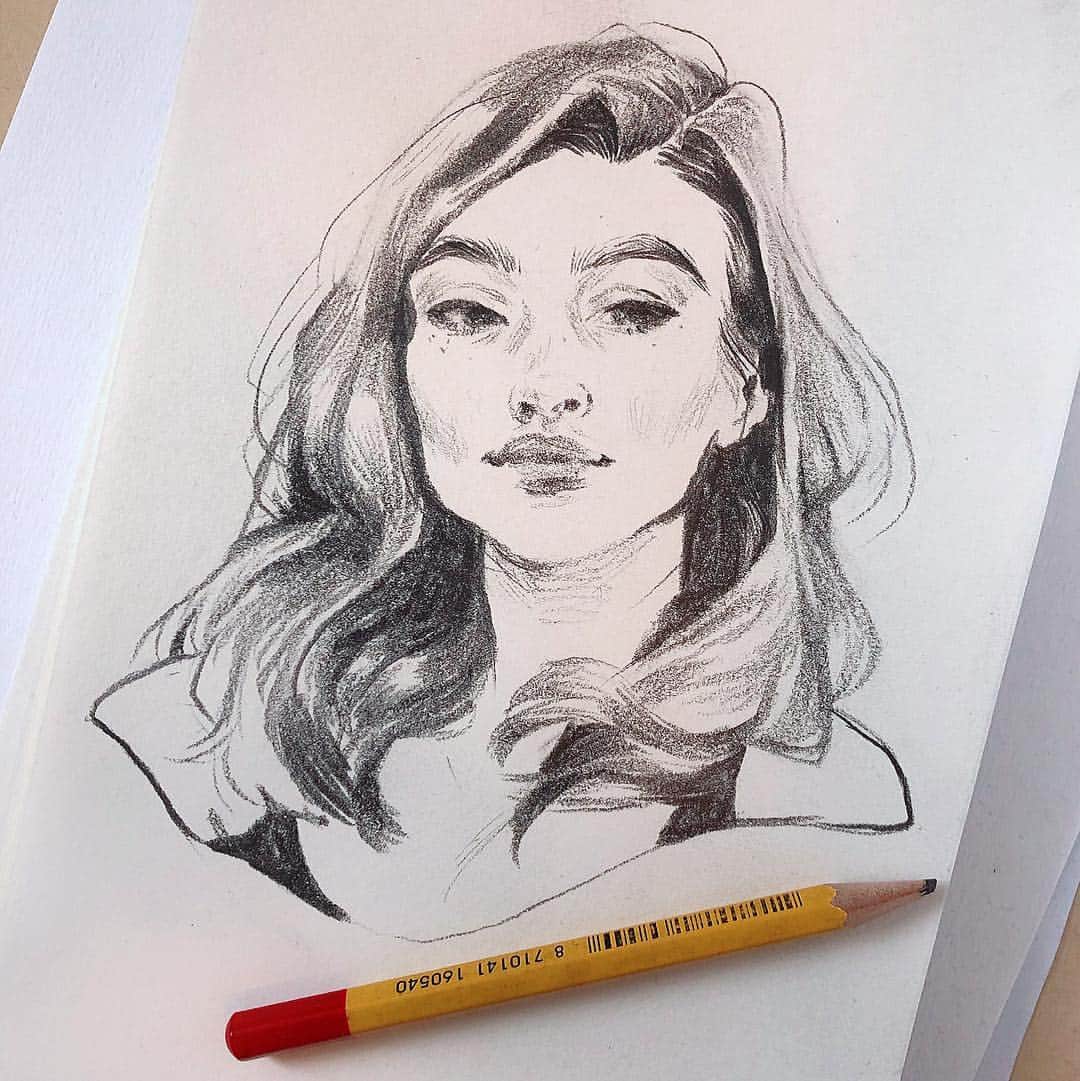 Laura Brouwersさんのインスタグラム写真 - (Laura BrouwersInstagram)「Rough little pencil sketch in between things today ~ I hope you like them as much as my digital work 👀 have a nice week everyone!!」3月20日 0時51分 - cyarine