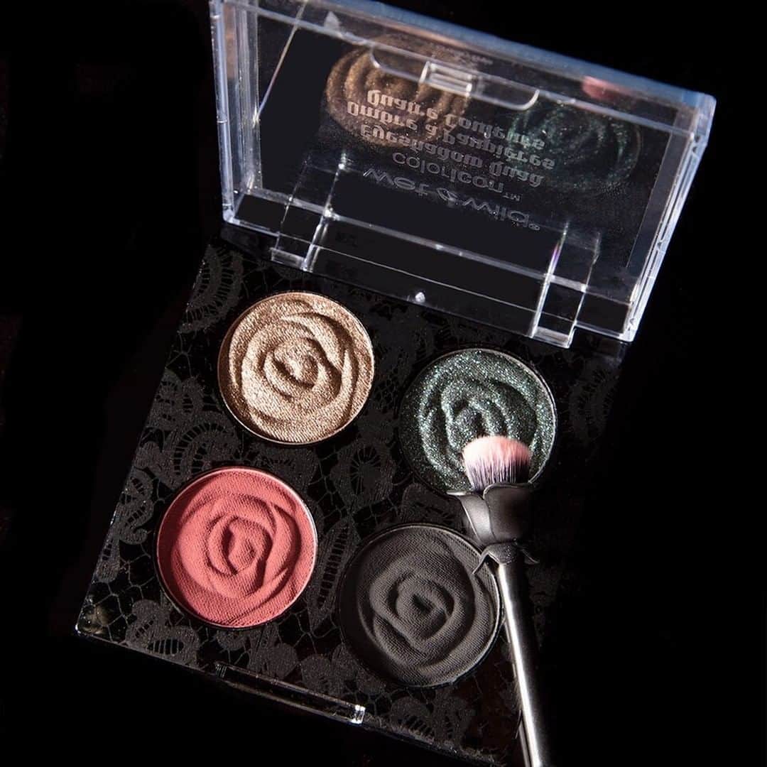 wet'n wild beautyさんのインスタグラム写真 - (wet'n wild beautyInstagram)「Our NEW Limited Edition Rebel Rose Color Icon Eyeshadow Quad in House of Thorns is sure to make your eyes POP! 💥 Each shadow offers a satiny, highly-pigmented formula that blends easily. Are we tempting you?!😉⠀⠀⠀⠀⠀⠀⠀⠀⠀ ⠀⠀⠀⠀⠀⠀⠀⠀⠀ #wetnwildbeauty #crueltyfree #makeup #beauty #RebelRose」3月20日 1時04分 - wetnwildbeauty