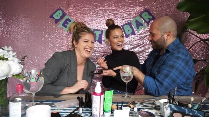 ニーナ・アグダルのインスタグラム：「🍸💄 BEAUTY BAR 💄🍸 A tutorial on how not do a tutorial is up now on my YouTube. Jk. But this is a fun one. @rommynajor @corgiisthenewblack 🖤 Link in bio」