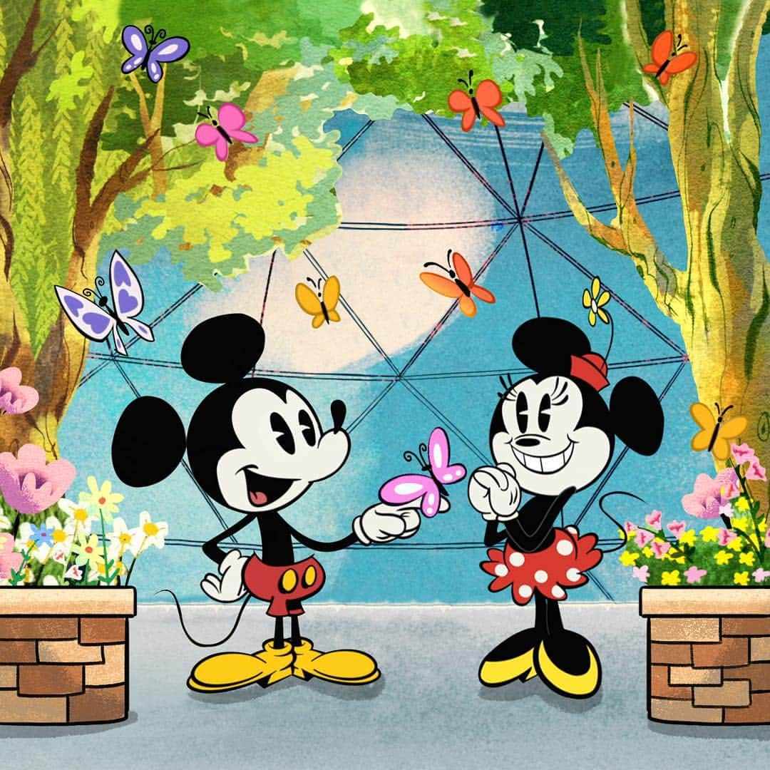 ミッキーマウスさんのインスタグラム写真 - (ミッキーマウスInstagram)「She still gives him butterflies. ❤️ Drop a 🦋 if you’ve seen one lately!」3月20日 2時01分 - mickeymouse