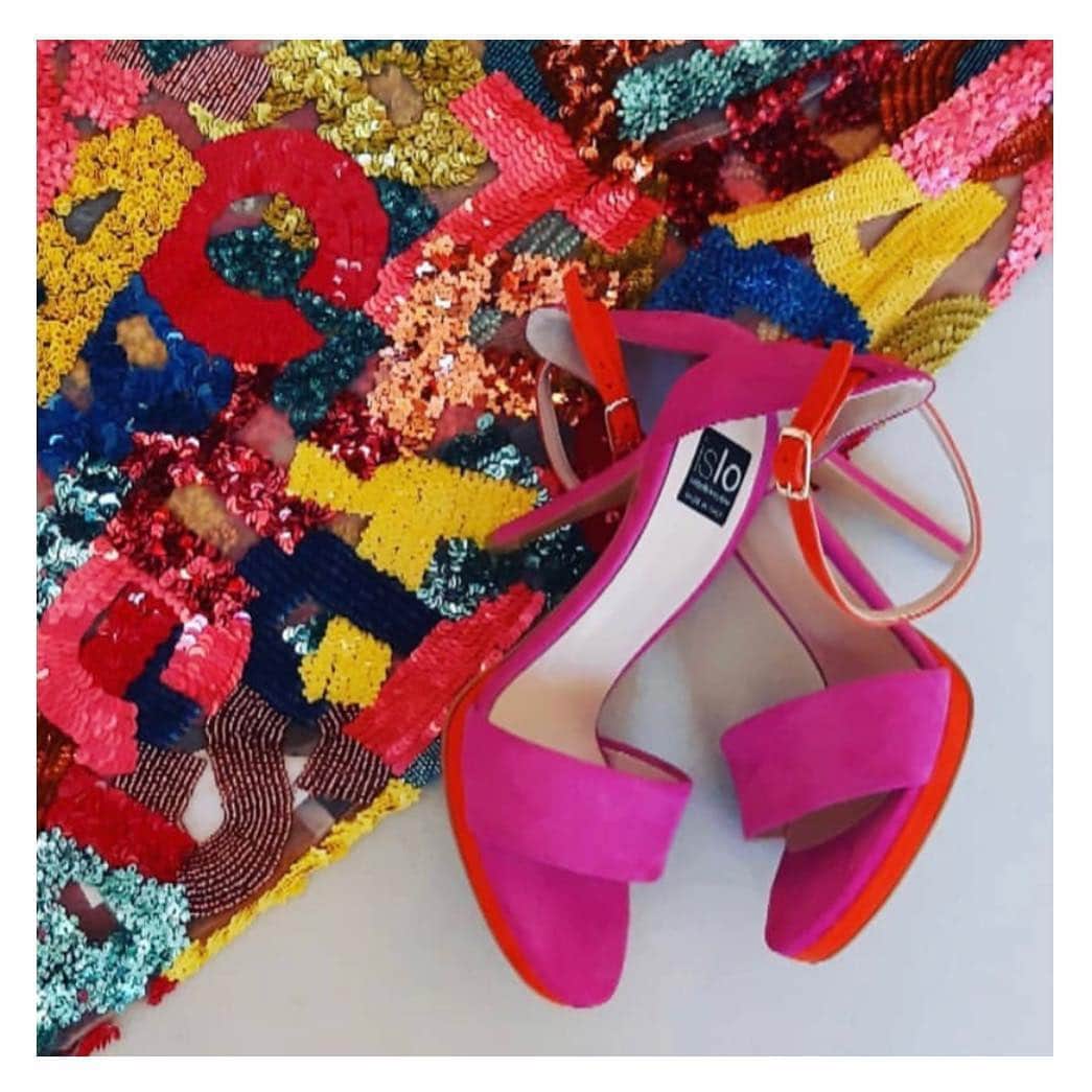 イズロさんのインスタグラム写真 - (イズロInstagram)「#islo #isloisabellalorusso #isloshoes #shoes #sandals #suede #bicolor #fucsia #color #fashion #style #shop #negozio #rivenditore #heels #tacchi #higheels #paillettes #elisabettafranchi #skirt #sandali #springsummer #vogliadicolore #shoponline #shoppingonline #shopping #newcollection #madeinitaly #staytuned」3月20日 2時05分 - islo_isabellalorusso