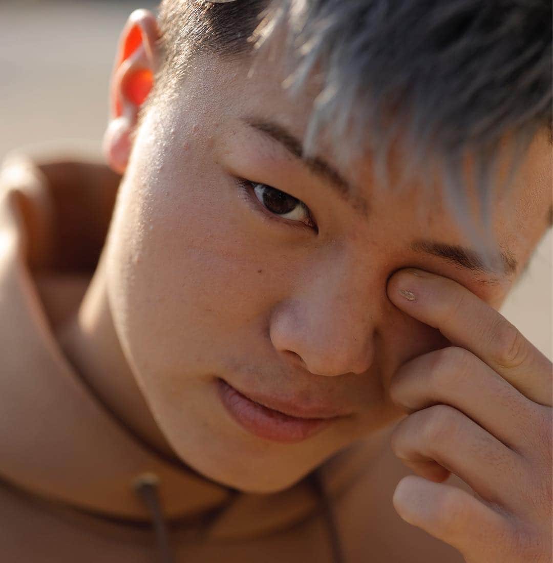 のインスタグラム：「女子人気急上昇中の最強キックボクサー那須川天心さん @tenshin.nasukawa がCanCam5月号に初登場🥊✨ 競技のこと、意外な弱点やライバル、恋愛観などたくさんお話を聞いてきました❣️ 「女性誌でこんなにがっつり撮影するのは初めてで、まさか…」というコメント動画も😊 天心選手ありがとうございました❣️ #cancam #5月号 #3月23日発売 #tenshinnasukawa #kickboxing #cygames #闘う男」