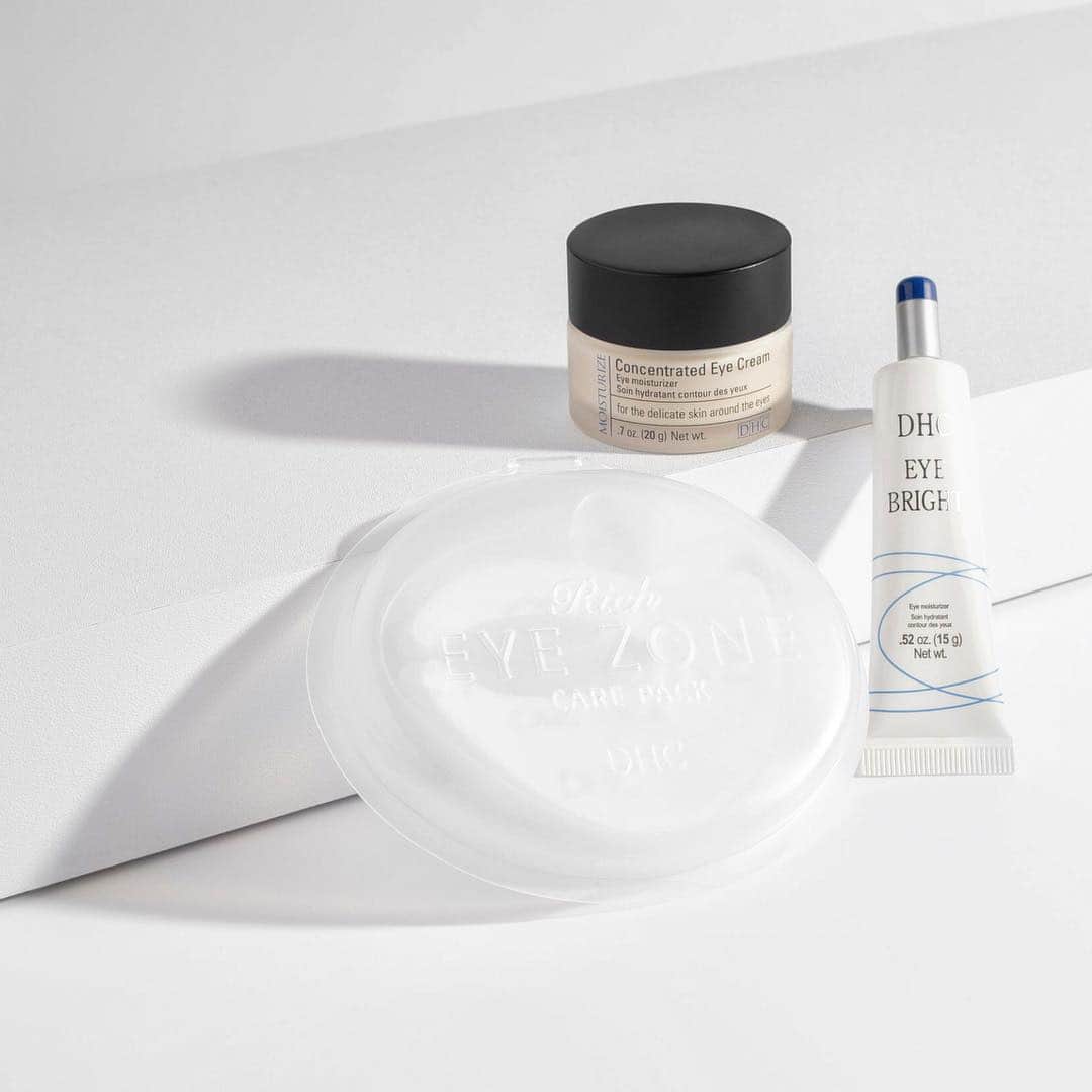 DHC Skincareさんのインスタグラム写真 - (DHC SkincareInstagram)「Eye see your future, and it's looking ✨Bright✨ _ ✔️Rich Eye Zone Care Pack ✔️Concentrated Eye Cream ✔️Eye Bright _ Find all these #jbeauty #eye essentials online at @Ultabeauty + a special gift with purchase! #DHCxUlta #DHCisJBeauty」3月20日 2時52分 - dhcskincare