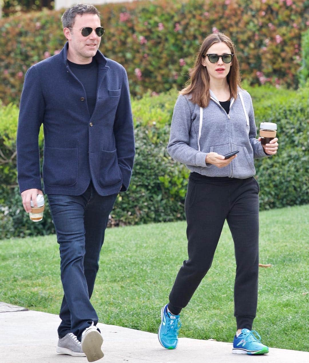 Just Jaredさんのインスタグラム写真 - (Just JaredInstagram)「@benaffleck and @jennifer.garner step out together on Tuesday morning. Check out more on JustJared.com.  #BenAffleck #JenniferGarner Photo: Backgrid」3月20日 2時51分 - justjared