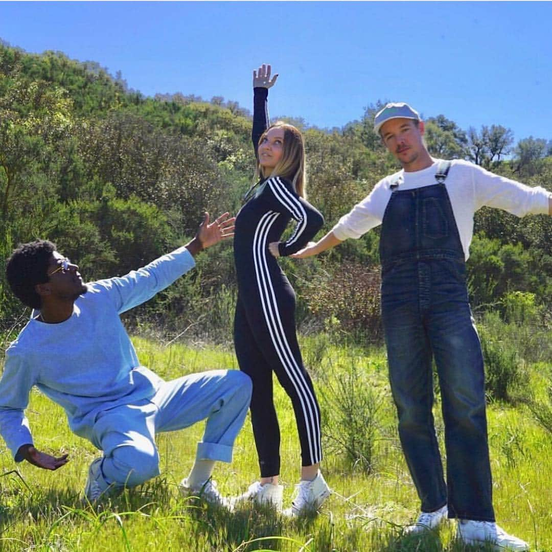 シーアさんのインスタグラム写真 - (シーアInstagram)「Labrinth. Sia. Diplo.  LSD. ⭐️⭐️⭐️」3月20日 3時08分 - siamusic