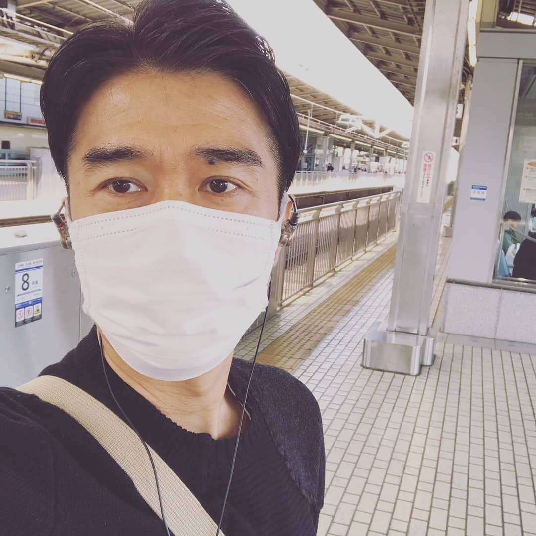 池森秀一さんのインスタグラム写真 - (池森秀一Instagram)「これから、東海ラジオ「すんどめ」に生出演します！みなさんラジオでお会いしましょう♪ #DEEN #vocal #池森秀一 #music #musicproducer #山根公路 #newalbum #NEWJOURNEY #名古屋キャンペーン #東海ラジオ」3月20日 12時58分 - ikemori_shuichi