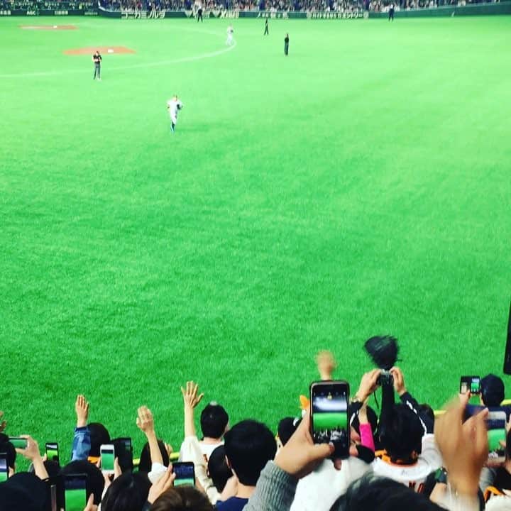 田中順平のインスタグラム：「永遠のスーパースター イチローが目の前に！ 野球の試合⚾️なのに、ずっとイチローばかり見ていた とにかくかっこよかった🤩 #イチロー #メジャー開幕シリーズ2019」