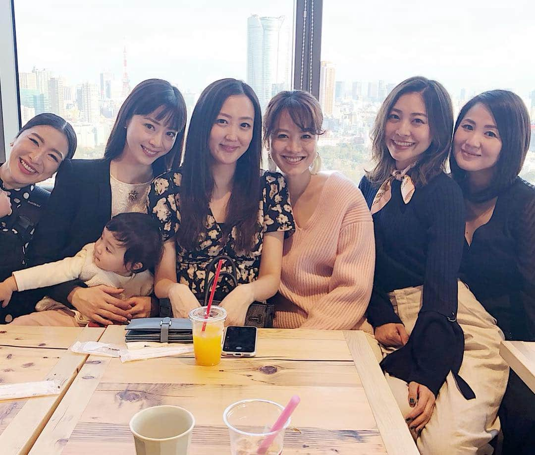 白田久子さんのインスタグラム写真 - (白田久子Instagram)「🍼アヨン Baby Shower🧁 大切なお友達のお祝い❤️ 心からお祝いできて、ずーっと喋りっぱなし、笑いっぱなし 最高の女子会でした💃🏻 #ベビーシャワー #ダイパーケーキ #次は何のお祝いかな #女子会」3月20日 14時20分 - hisako_shirata