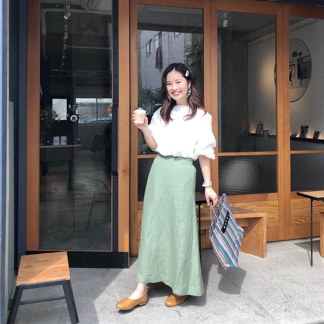 manamisotayutaさんのインスタグラム写真 - (manamisotayutaInstagram)「#親子コーデ ❤︎❤︎ 上下逆の色でリンク💚 この日は #清澄白河カフェ巡り ☕️ したよ❤︎ この辺りはブルーボトルコーヒー日本1号店があったり、カフェの宝庫☕️❤︎ 行きたかった @iki_espresso  は住宅街の中にぽつんとあるんだけど、広々してて、海外カフェみたいでゆっくりできるよ♪ 天気もよくてカフェ巡り日和♡ ＊ ＊ ＊ cordinate mama skirt @damefrank_official  #ダムフランク のスカートが届いたよ♪ 色、形、ほんと最高✨ たくさん履こう❤︎ ・ tops @reca.yahoo  #reca#recaコーデ ・ shoes @maremare37  #マーレマーレ の靴はすっごく歩きやすい♪ たくさん歩く日にもぴったり✨ ・ bag #マルニ ・ ・ kids tops @gu_global  #gu ・ skirt @ciaopanictypy  #ciaopanictypy ＊ ＊  #おやこーで#リネンスカート #双子コーデ#リンクコーデ#春コーデ #cordinate#code#春服#locari#ponte_fashion #mamagirl #オトナ女子#大人コーデ #大人女子コーデ#カフェ巡り #清澄白河カフェ #ikicafe」3月20日 6時51分 - manamisotayuta