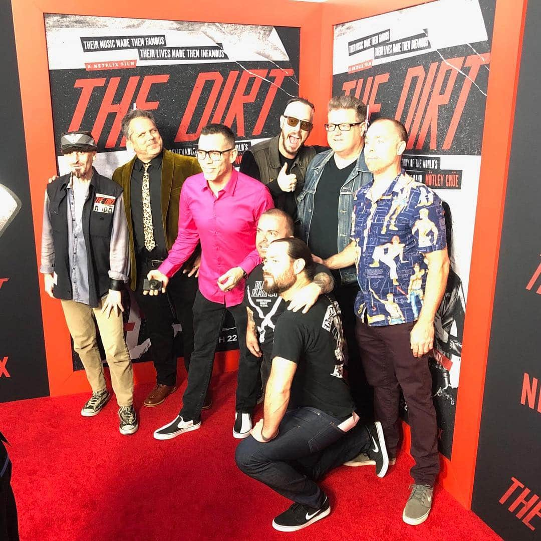 ケン・ブロックさんのインスタグラム写真 - (ケン・ブロックInstagram)「Went to "The Dirt" premiere in Hollywood, CA last night. It was good. Like REALLY, REALLY DAMN good. My friend Jeff Tremaine (of Jackass notoriety) directed the movie and he captured the story (and debauchery) of Mötley Crüe in an amazing way. It was a great night seeing a bunch of friends (from the Jackass crew to a Dudeson to Tommy Lee) plus seeing MGK and the other actors tell the essence of what was one of the best metal/glam metal bands of all time. #TheDirt #HollywoodHiJinks」3月20日 7時25分 - kblock43