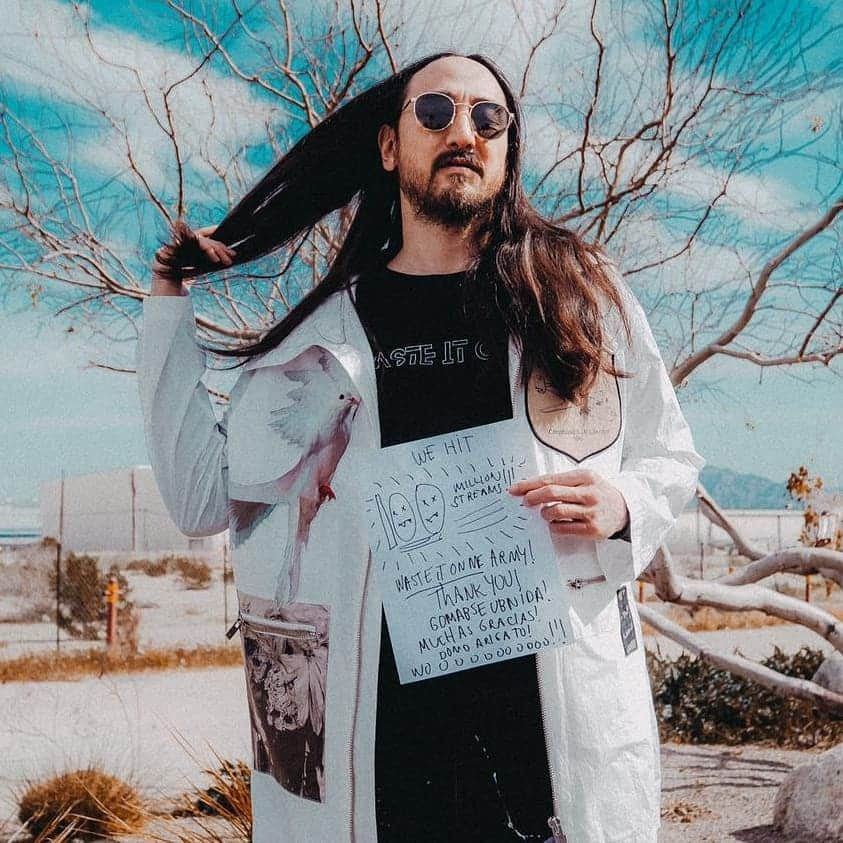 スティーヴ・アオキさんのインスタグラム写真 - (スティーヴ・アオキInstagram)「#aokijump #976. The #WASTEITONME breaks 100 milly streams @spotify Jump. Las Vegas Nevada. March 19, 2019 @bts.bighitofficial」3月20日 7時43分 - steveaoki