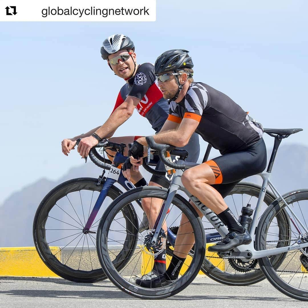 ジェンソン・バトンさんのインスタグラム写真 - (ジェンソン・バトンInstagram)「Hey guys check out the vid in my bio of @hauterouteoman which took place a couple of weeks ago, great to see a peloton of @leger.la cycle kit 😉 #Repost @globalcyclingnetwork ・・・ Which Haute Route event would you choose to ride? Ollie took on the 3-day event in Oman - video is now live on over on YouTube!」3月20日 7時45分 - jensonbutton