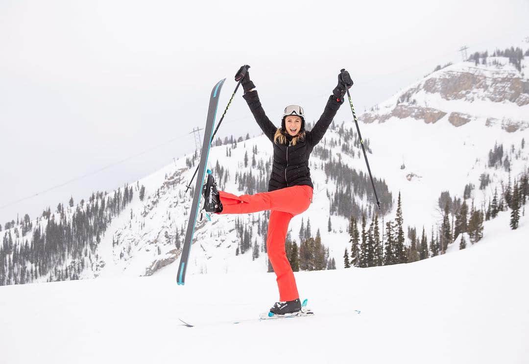 ステイシー・キーブラーさんのインスタグラム写真 - (ステイシー・キーブラーInstagram)「Last day of the season 😎. It’s been such an epic ski season, it’s great to be back after having a baby! ⁣ ⁣ #getoutside #skiing #jacksonhole #snow #snowday #winterwonderland #mom #travel #adventure」3月20日 9時01分 - stacykeibler