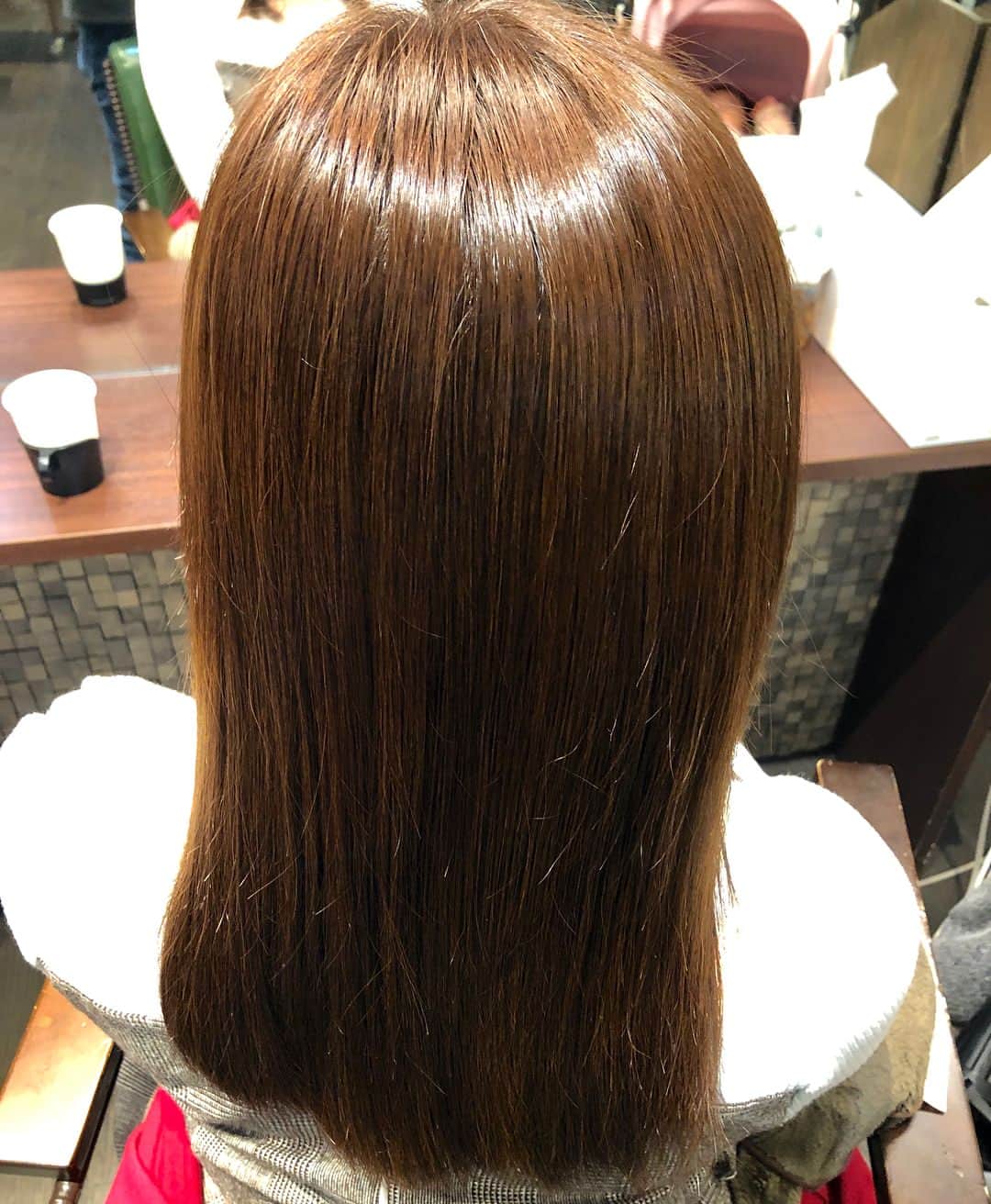 のインスタグラム：「. . .【髪質改善トリートメント ♪】 .代官山のrobbyに行って、カット＆カラー＆トリートメントしてもらいましたよ！ . .after写真！ .疲れていた髪が元気に、 .天使の輪っかができましたー😹 . .ちょっと黄色く色も抜けてきていたので、ナチュラルブラウンにアッシュ入れて、ストレートパーマ的なトリートメントでうねりを取ってもらいました♪ . .ありがとうございます💖 . . #lobby #heartim #髪質改善トリートメント #髪質改カラー #フリーアナウンサー金谷有希子 #フリーアナウンサー #アナウンサー #妊婦 #髪質改善 #髪質 #代官山」