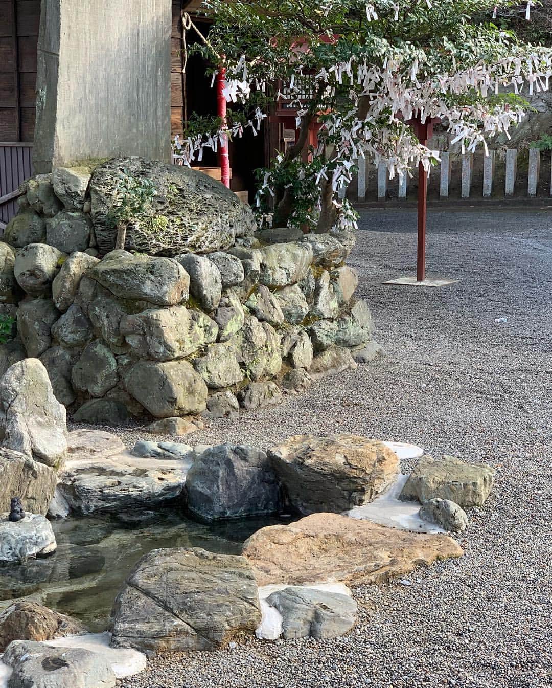 忍成修吾さんのインスタグラム写真 - (忍成修吾Instagram)「先日まで撮影でいわき湯本に行っていました‼️ 撮影の後に温泉に行ってみたら、凄く良い温泉でした♨️ 温泉神社⛩で御朱印も頂きました‼️」3月20日 9時11分 - shugo_oshinari