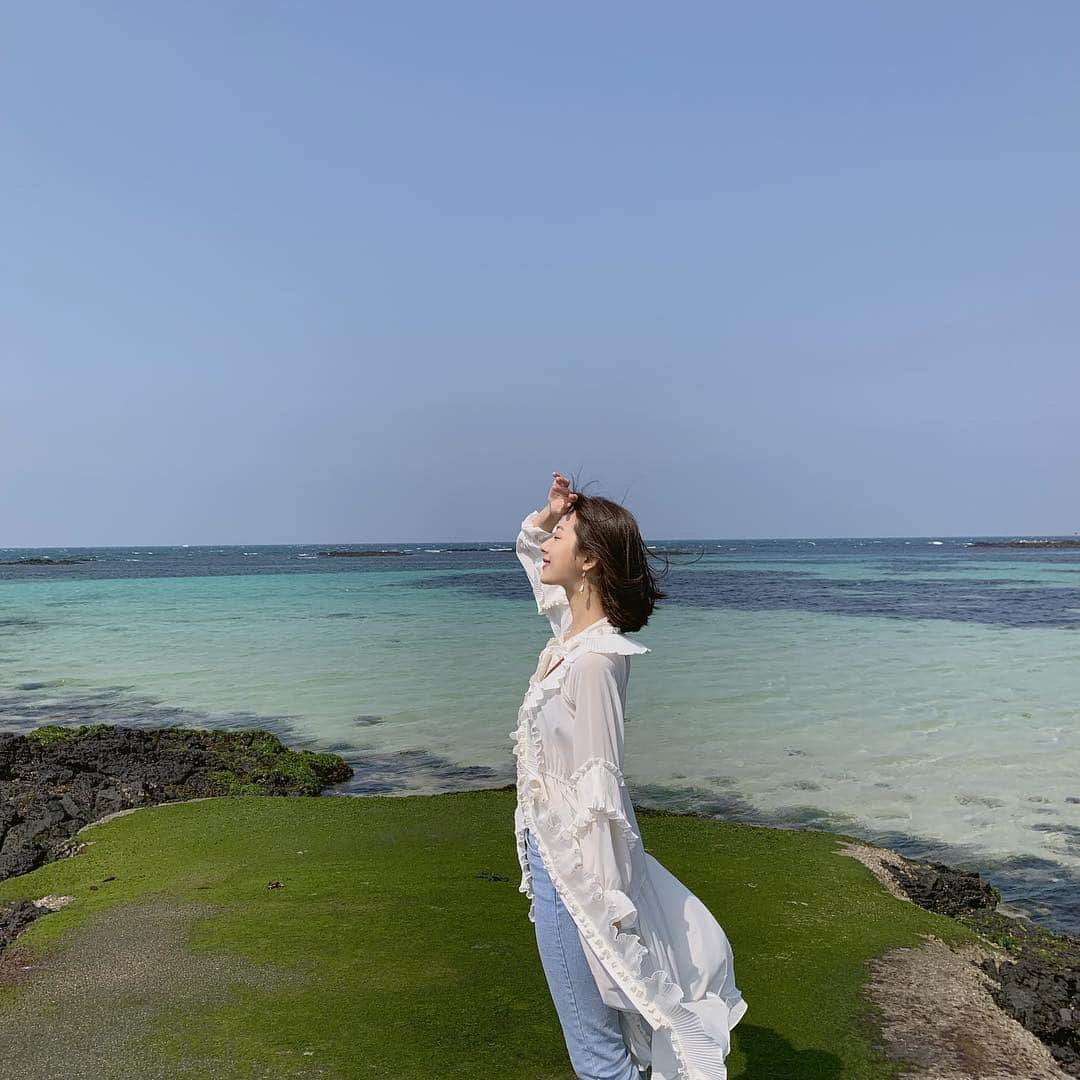 ミナ さんのインスタグラム写真 - (ミナ Instagram)「파란색 초록색 보고 살고 싶다🌿☁️」3月20日 9時46分 - blossomh_