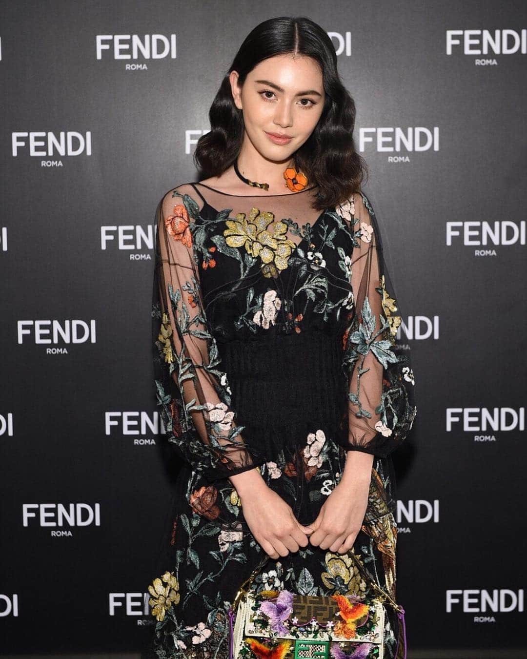 マイ・ダーウィカーさんのインスタグラム写真 - (マイ・ダーウィカーInstagram)「#FendiICONSIAM #FendiSS19  #FendiBaguette  #FendiThailand @fendi ❤️📸 @voguethailand」3月20日 9時55分 - davikah