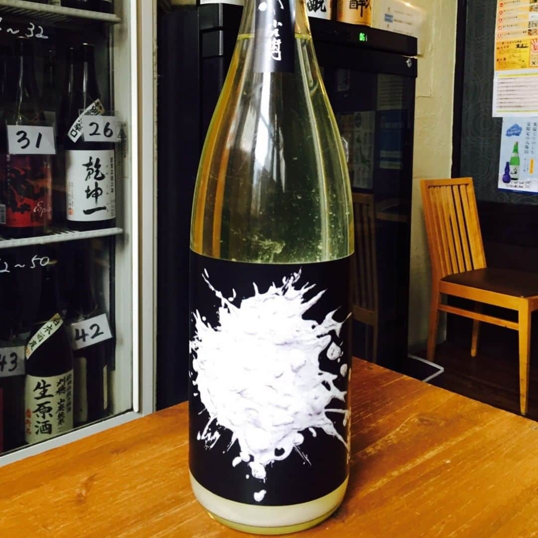 日本酒センター ニューフクシマさんのインスタグラム写真 - (日本酒センター ニューフクシマInstagram)「小左衛門 土dessin 純米吟醸うすにごり生  いゃあこれは店主が大ファンのお酒です‼️ 口当たり良く、吟醸香も素晴らしいく、余韻も楽しめる最高の日本酒です(⌒▽⌒) #日本酒センター #ニューフクシマ #日本酒 #大阪 #福島区 #居酒屋 #酒スタグラム #酒好き #小左衛門 #saka #nihonshu #osaka #fukushima #bar #wine #traveljapan #japanesesakeheartofsake」3月20日 10時04分 - fukushimanihonshu