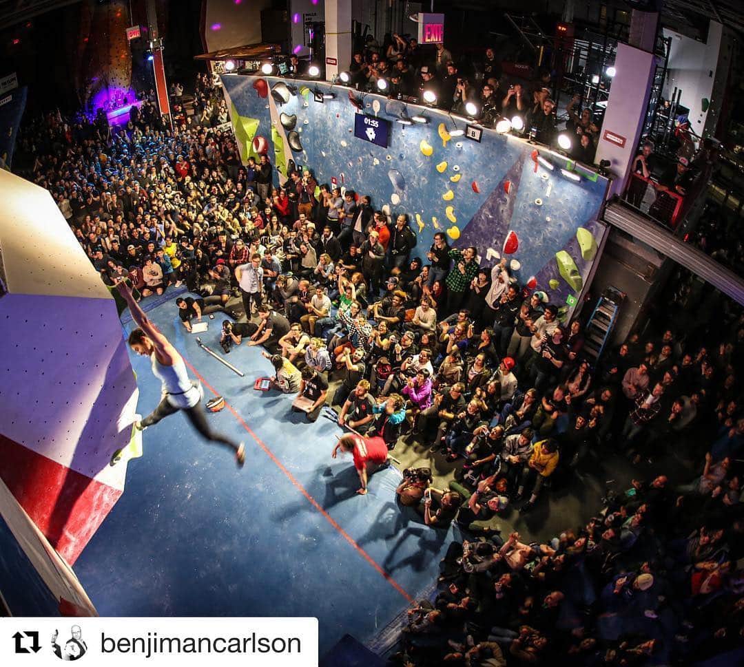 アラーナ・イップのインスタグラム：「Sticking the last move of W4 for the win last weekend at the @tristatebouldering championships in New York!  Thanks to @thecliffslic for once again putting on an amazing comp. I am so grateful for the opportunity to compete on the east coast with a great group of people from all over.  Photo @benjimancarlson」