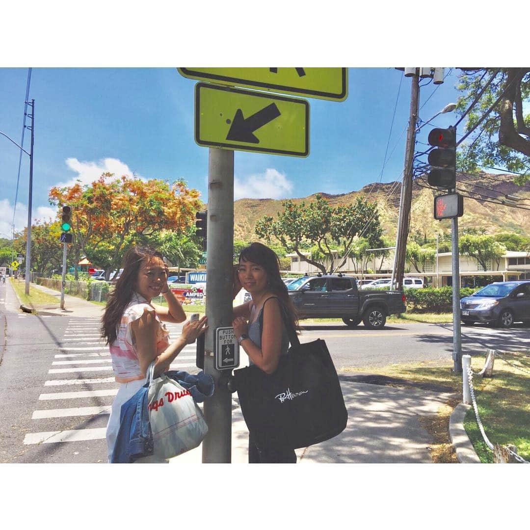 中津悠希さんのインスタグラム写真 - (中津悠希Instagram)「朝散歩🏝💕🐾🐕🐾 #hawaii #ハワイ #family #trip #waikiki #beach #sisters #散歩 #stroll」3月20日 10時26分 - yukinakatsu