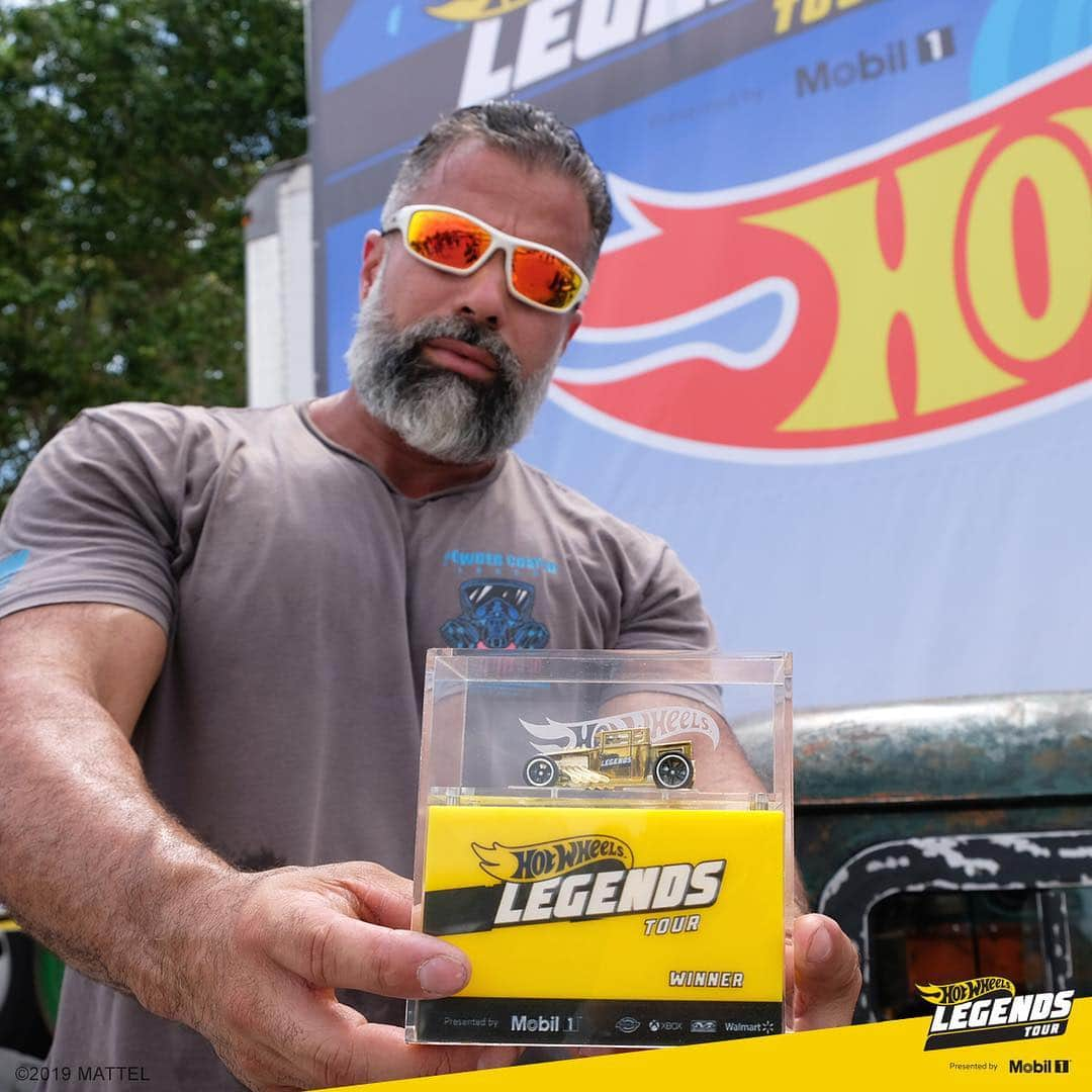 Hot Wheelsさんのインスタグラム写真 - (Hot WheelsInstagram)「2019 #HotWheelsLegends Tour was off to 🔥 start. Jose Lugo’s ‘47 Willys Jeep is absolutely insane! The attention to detail and the creativity behind his military-inspired build is exactly what we’re looking for at each stop of the tour. Swipe through to see Miami’s winning ride. 👉 . . . . #hotwheels #miami #florida #hotwheelspics #hotwheelscollector #diecast #jeep #willysjeep #willys」3月20日 10時19分 - hotwheelsofficial