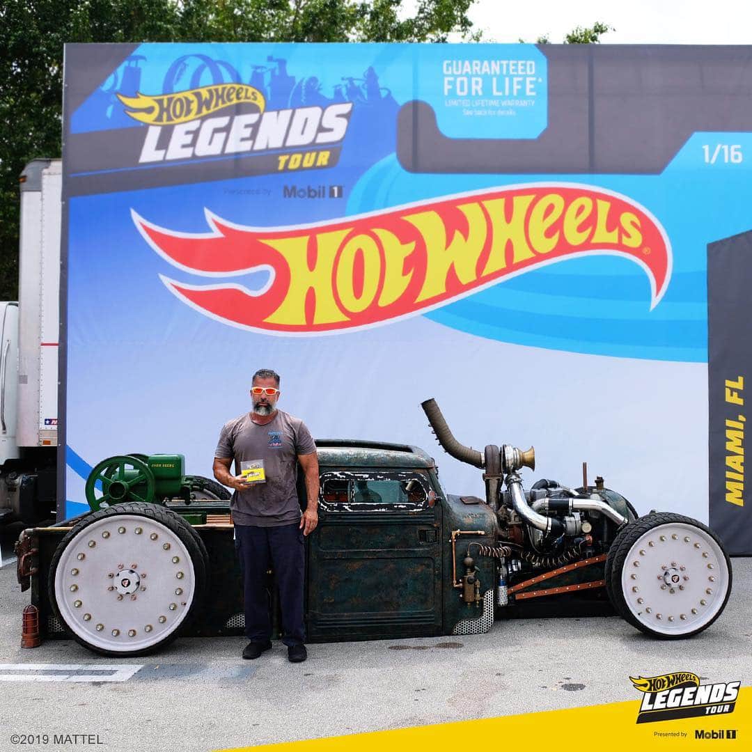 Hot Wheelsさんのインスタグラム写真 - (Hot WheelsInstagram)「2019 #HotWheelsLegends Tour was off to 🔥 start. Jose Lugo’s ‘47 Willys Jeep is absolutely insane! The attention to detail and the creativity behind his military-inspired build is exactly what we’re looking for at each stop of the tour. Swipe through to see Miami’s winning ride. 👉 . . . . #hotwheels #miami #florida #hotwheelspics #hotwheelscollector #diecast #jeep #willysjeep #willys」3月20日 10時19分 - hotwheelsofficial