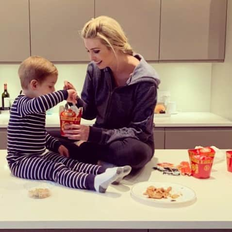 イヴァンカ・トランプさんのインスタグラム写真 - (イヴァンカ・トランプInstagram)「When Dad’s away...」3月20日 10時20分 - ivankatrump