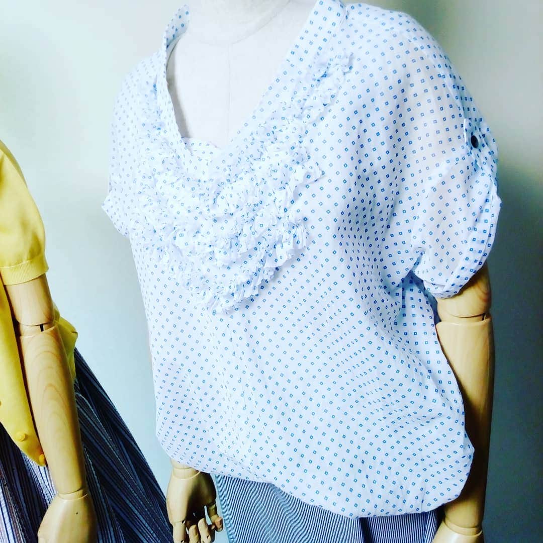 のインスタグラム：「🌴 PAREATSU 2019S/S COLLECTION vol.3 かわいい！華やか！涼しい！おうちで洗える！優秀なドットプリントカットソー😘 本日も展示会開催中です！  #pareatsu #パレアッツ #展示会 #exhibitions #2019SS #夏服 #夏コーデ #夏ファッション #summer #fashion #水玉 #dot #style #ladys #trendy #ootd」