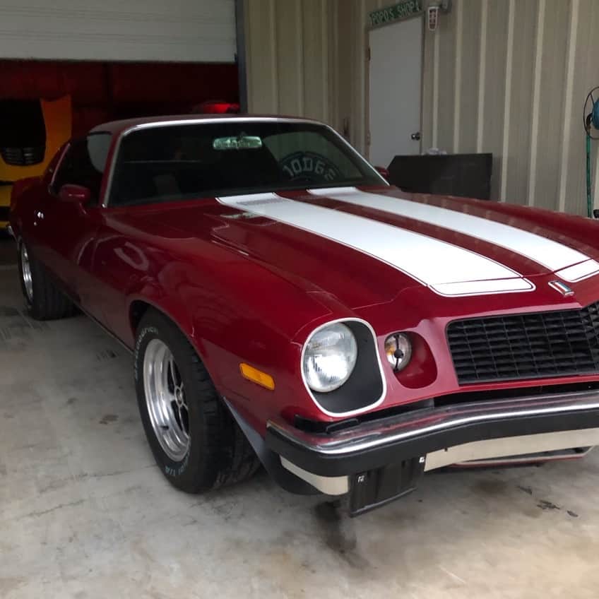 ストーン・コールド・スティーブ・オースチンのインスタグラム：「. @suprsonix and Sons loading up and headed to Los Angle Eze tomorrow with the 74 Z-28.  See you soon @c.t.ali.fletcher @ctfletchersautoaddicts  #isymfs」