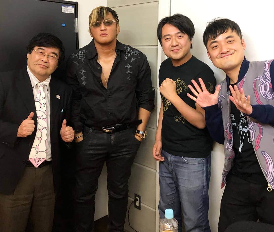 青木泰寛のインスタグラム：「舞台上でも言ったけど、タイチ選手の笑顔や話をしてくれるだけで、こんなにも嬉しいんだなって感じれるイベントでした。お客様も笑ったり泣いたり喜んだり色んな感情が見れて、今までに見たことないイベントになったと思いました！したっ！！！ #njpw #ストロングトークライブ #プロレスTODAY #タイチ」