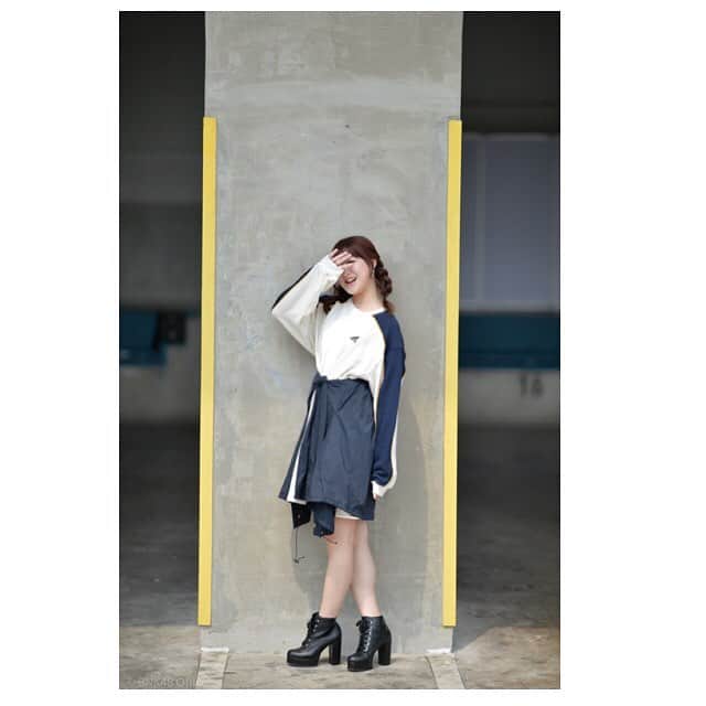 のインスタグラム：「โอฮะซึนะ👒🍃🌱🍏 ทำ pose แสบตา(*´つ_⊂｀) おはずな👗🍀💚 眩しい時のポーズ(*´つ_⊂｀) #izurinabnk48 #izurina #izutarinabnk48 #izutarina #伊豆田莉奈 #いずりな #bnk48 #welovebnk48」