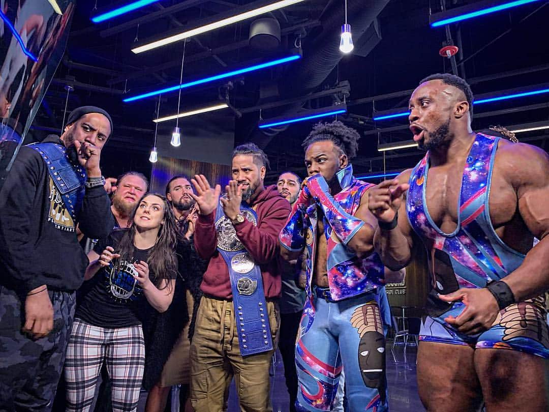 WWEさんのインスタグラム写真 - (WWEInstagram)「The #SDLIve Roster is backstage watching @thetruekofi go through the fight of his life and everyone looks nervous, but remain confident! #SDlive」3月20日 10時48分 - wwe