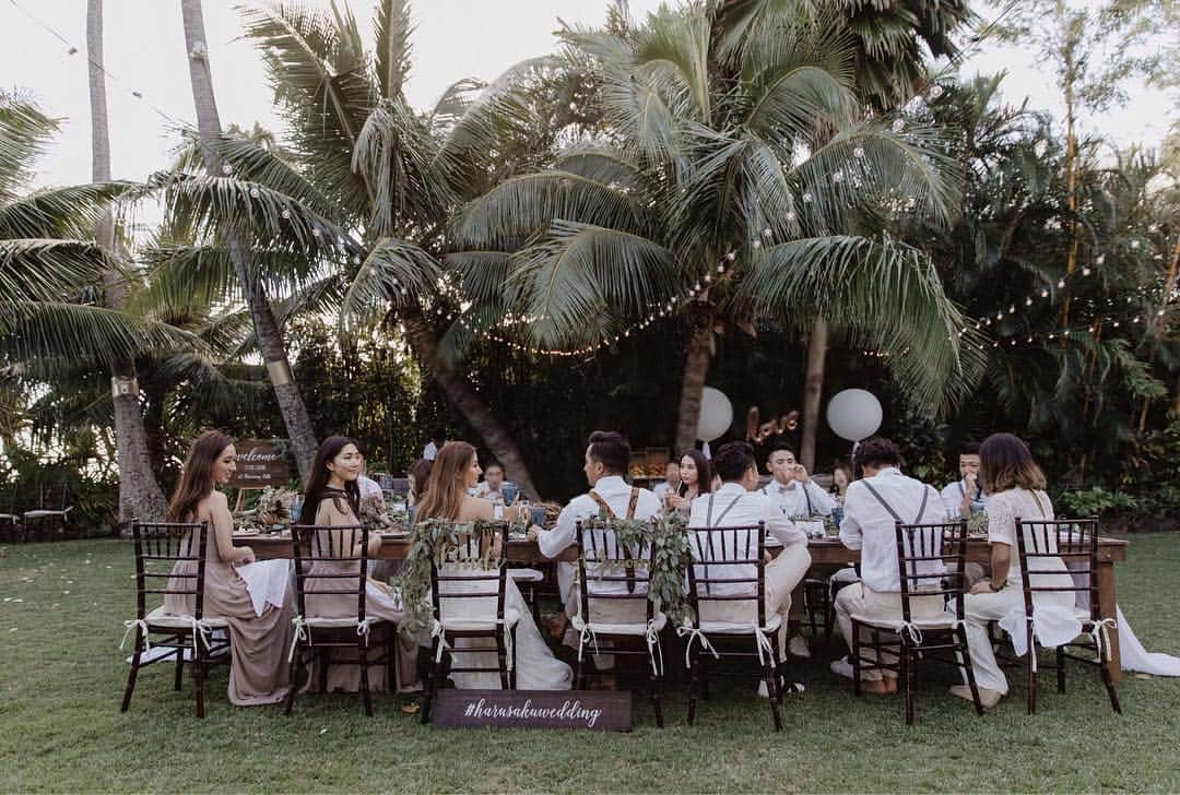 HARUEさんのインスタグラム写真 - (HARUEInstagram)「WEDDING PARTY🌴💍♡ . 📷 by @mermaidlove808 🧜‍♀️ . #harusakuwedding #hawaii #gardenwedding  #wedding #weddingparty #ハワイ #ウエディング #ガーデンウエディング #結婚 #結婚式 #ハワイウエディング #ハワイ挙式 #海外挙式 #ハワイ挙式#ウエディングパーティ #パーティ #ブライダル」3月20日 11時49分 - harue0104