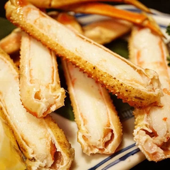 石関友梨さんのインスタグラム写真 - (石関友梨Instagram)「コースとは思えないラインナップ、メインだらけ(*´罒`*) #磯春松 #特別コースメニュー #和食 #創作 #割烹 # #鮪 #中落ち #軍艦 #ちらし寿司 #玉子焼き #蟹 #鮪のかま #煮付け #大根の煮物 #お刺身 #魚介 #群馬グルメ #前橋居酒屋 #前橋グルメ」3月20日 11時58分 - yurimorico