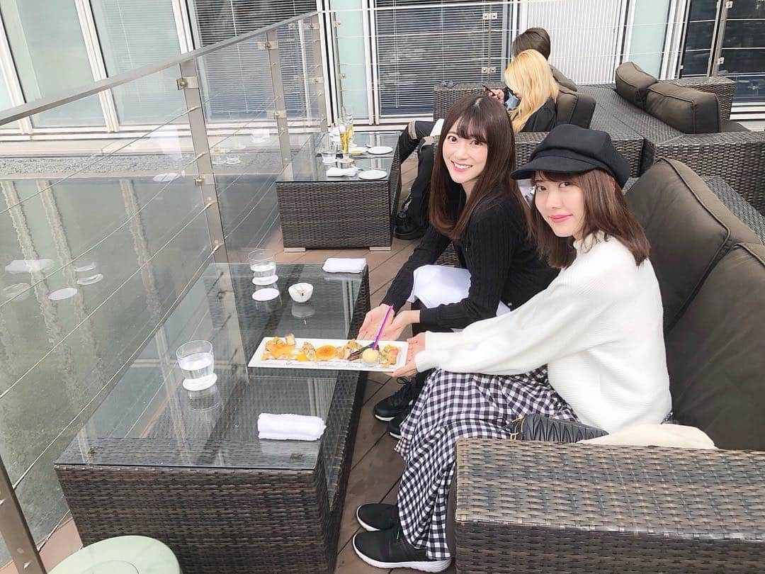 小泉里奈さんのインスタグラム写真 - (小泉里奈Instagram)「佐伯さんとランチ。一足先に一番乗りでお誕生日お祝いしてくれました。いつもありがとう大好き🥰♡ #表参道ランチ #青山ランチ #お誕生日ランチ  #my26thbirthday #birthdaygirl #tworoomsgrillbar」3月20日 11時59分 - koizumi_rina