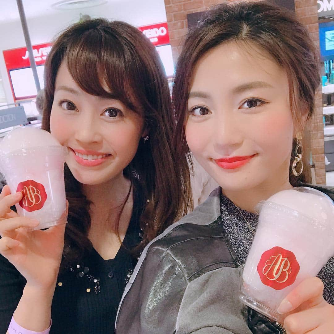 佐藤美央里さんのインスタグラム写真 - (佐藤美央里Instagram)「昨日はまりちゃんと#kikiyococho のレセプションへ🐱♫気になってたから行けて良かった💕 ⁑ 興味が湧くショップばかりで、楽しみました(*^_^*) また今度行こうっと♫ ⁑ #松坂屋名古屋店 南館2階 全面リニューアル！！ 本日オープンですよ🙌💕 #nagoya #renewalopen #reception #shopping #makeup #cosmetics #cafe #fashion #名古屋 #松坂屋 #リニューアルオープン」3月20日 12時58分 - miori_sato14