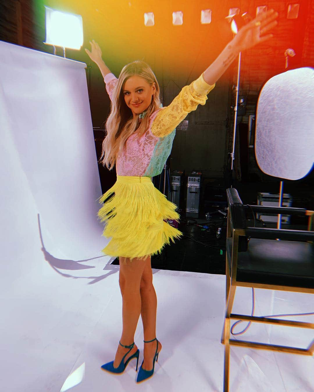 Kelsea Balleriniさんのインスタグラム写真 - (Kelsea BalleriniInstagram)「today was fun ⚡️💿」3月20日 12時51分 - kelseaballerini