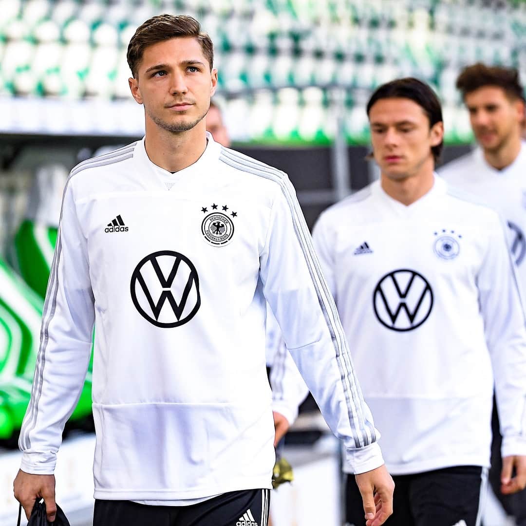ニクラス・シュタルクのインスタグラム：「🔜 #GERSRB 🙌🇩🇪⚽️ #DieMannschaft @dfb_team」