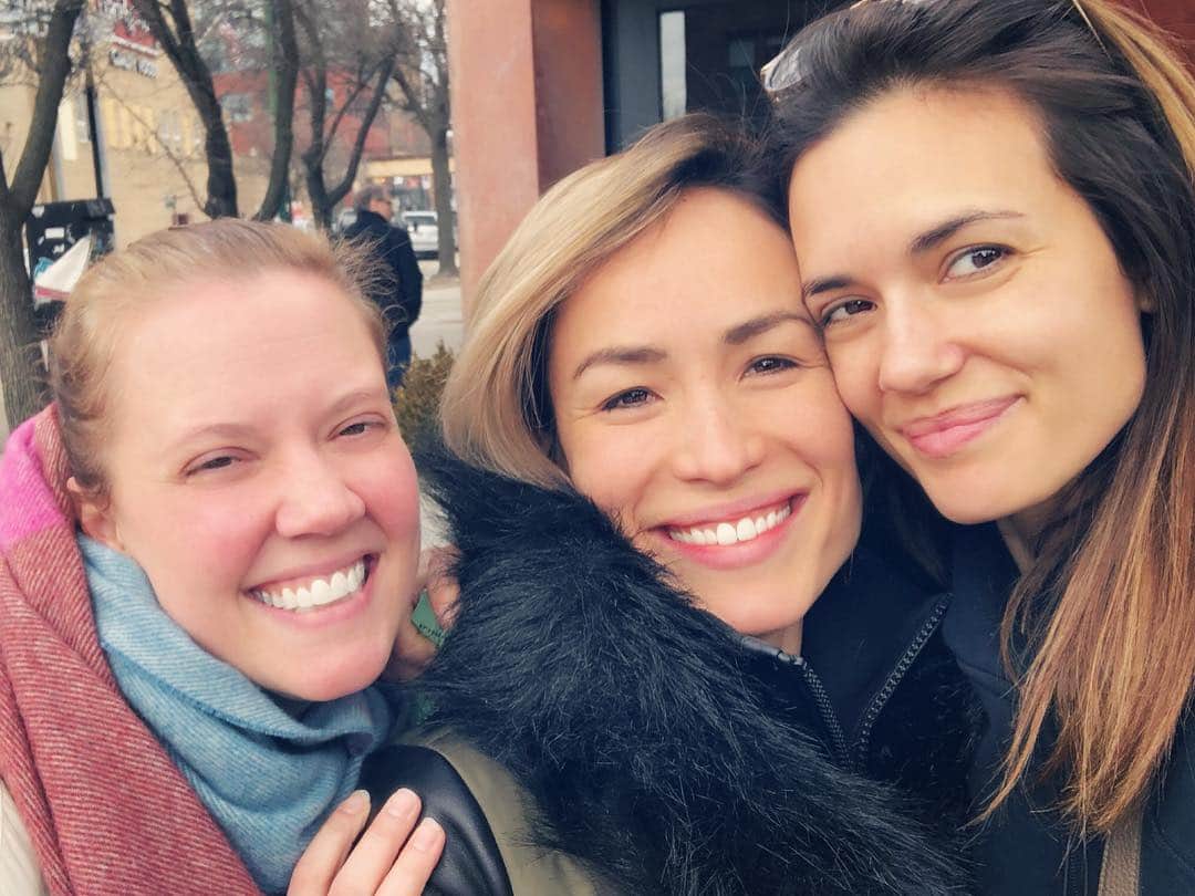トーレイ・デヴィートのインスタグラム：「My #WCW goes out to these two. 🥰😍」