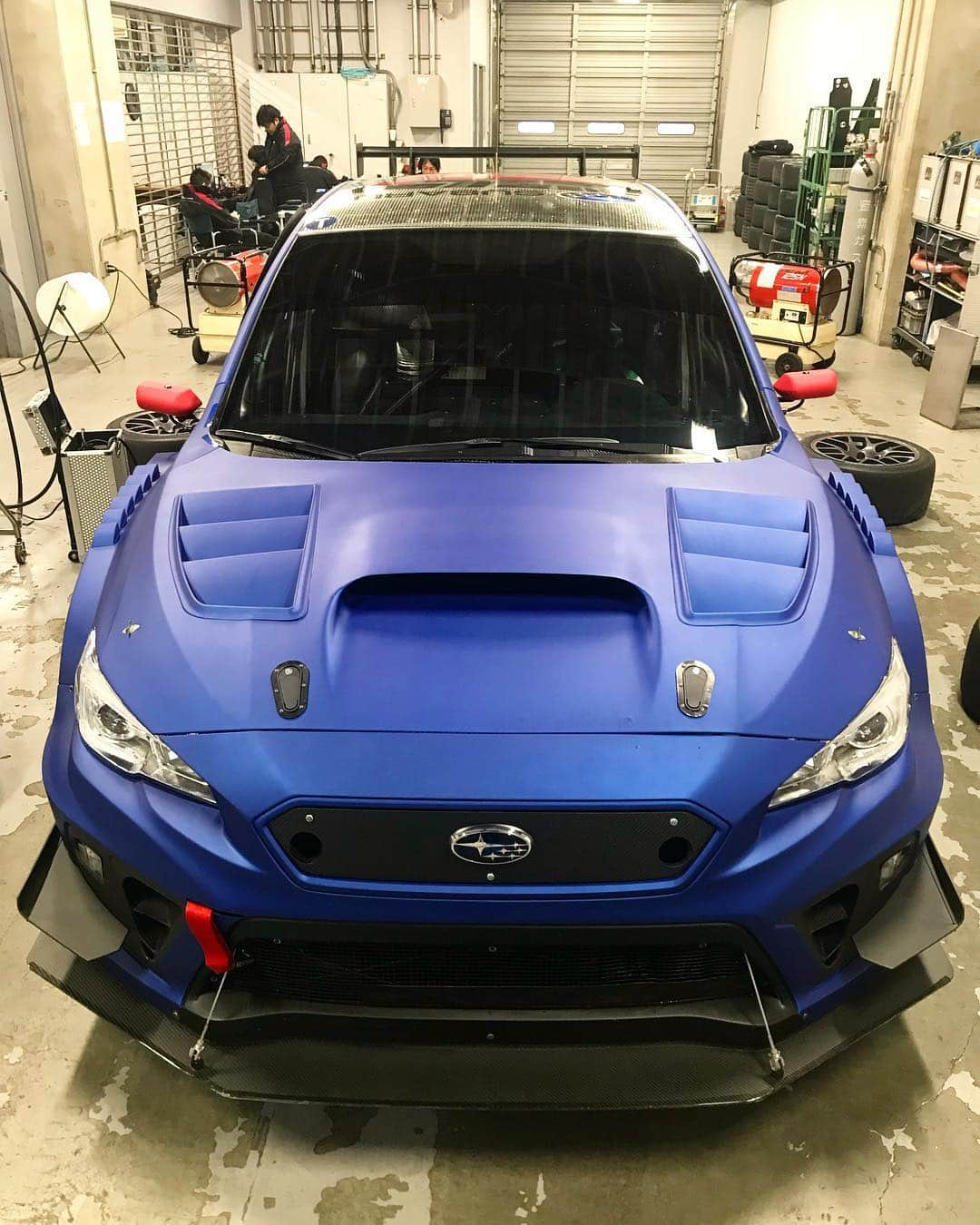 山内英輝さんのインスタグラム写真 - (山内英輝Instagram)「Before sticking stickers #subaru #wrx #wrxsti #sti」3月20日 22時44分 - hidekiyamauchi