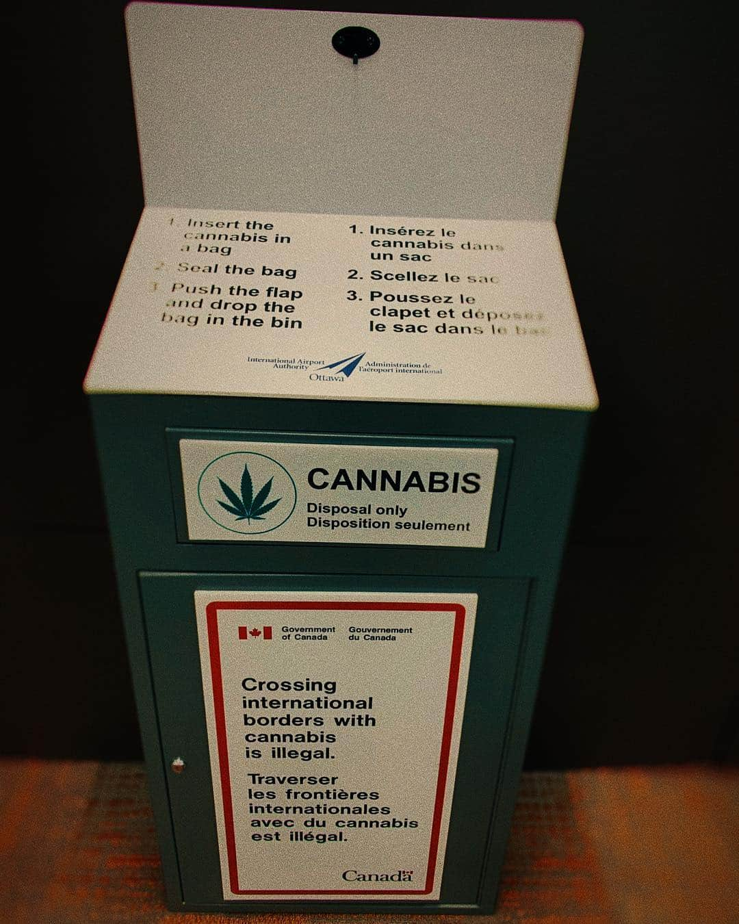 セス・ローゲンさんのインスタグラム写真 - (セス・ローゲンInstagram)「Cannabis Disposal Only.」3月20日 22時59分 - sethrogen