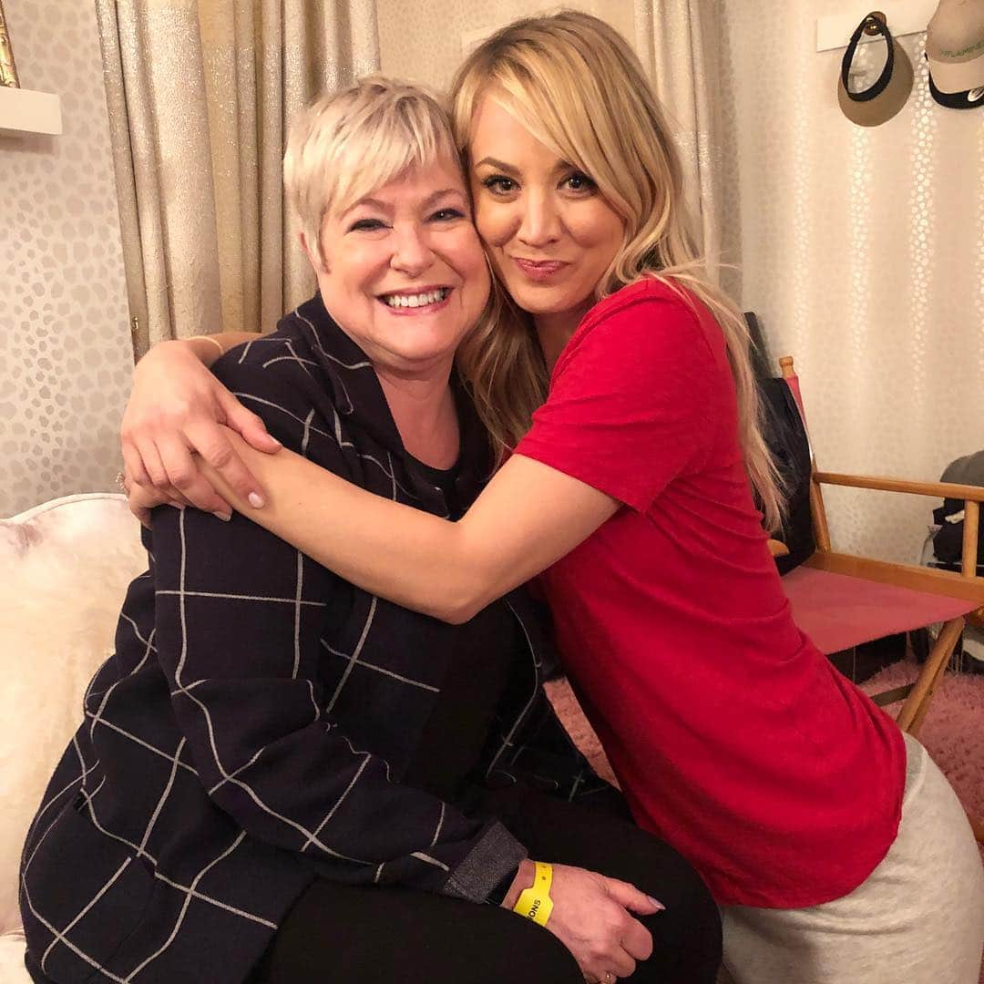 ブラッド・ゴレスキーさんのインスタグラム写真 - (ブラッド・ゴレスキーInstagram)「@bigbangtheory_cbs is my Mom’s favorite show and you can tell by the look on her face that she was so excited to be there! Thank you so much @kaleycuoco for making it a night @debbygoreski will never forget! Love you!!」3月20日 23時01分 - bradgoreski